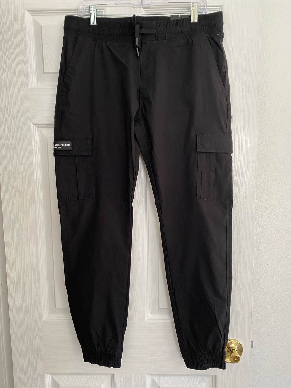 Kenneth Cole Black Cargo Jogger Pants with Elastic Cuffs Size Medium NWT